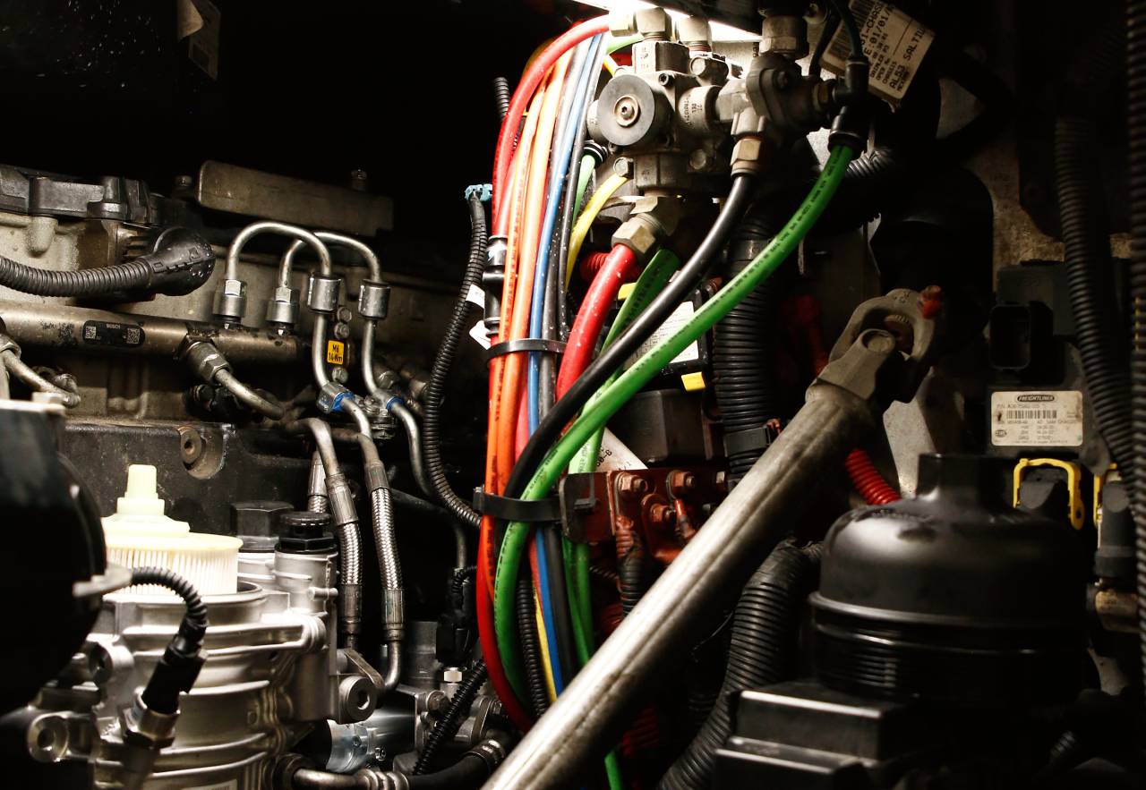 3 Common Indicators of HeavyDuty Truck Electrical Problems